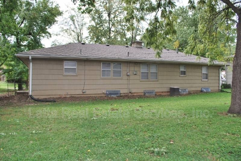 House for rent at 10600 E 79th St, Kansas City, MO 64138