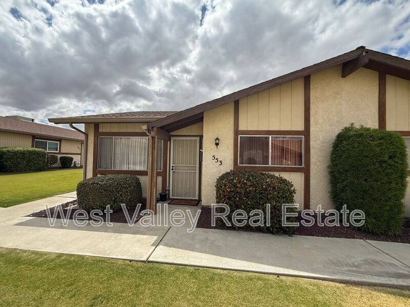 Condo for rent at 553 Front St, Taft, CA 93268