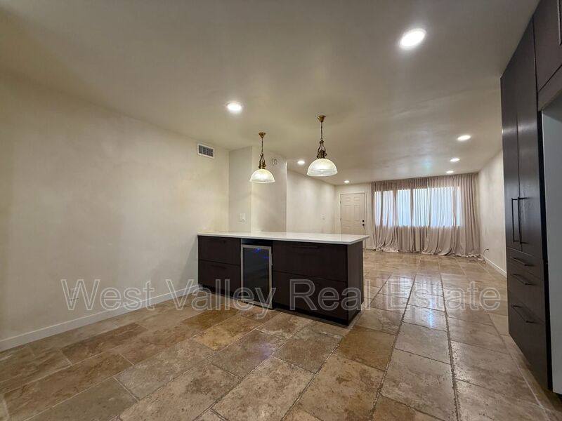 Condo for rent at 553 Front St, Taft, CA 93268
