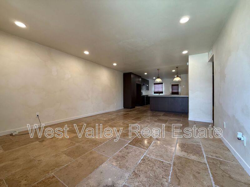 Condo for rent at 553 Front St, Taft, CA 93268