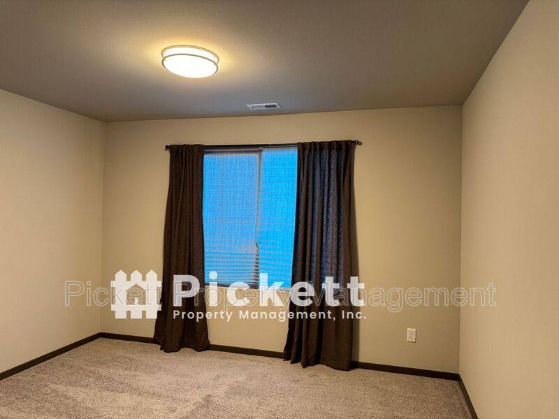 House for rent at 5146 Granger St, Bremerton, WA 98312