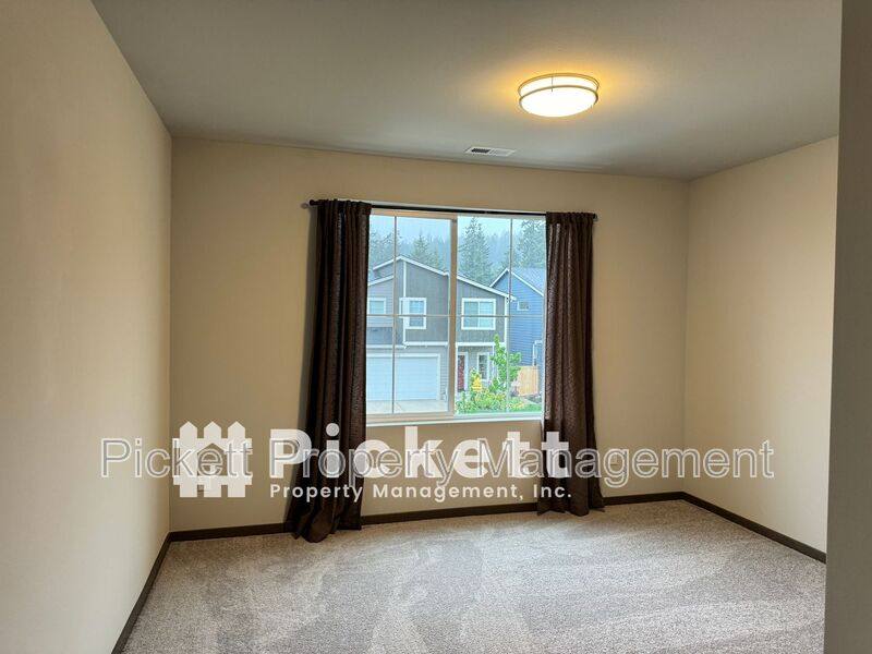 House for rent at 5146 Granger St, Bremerton, WA 98312