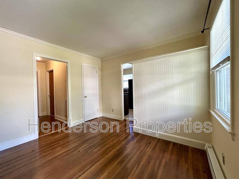 Apartment for rent at 1526 Landis Ave, Charlotte, NC 28205