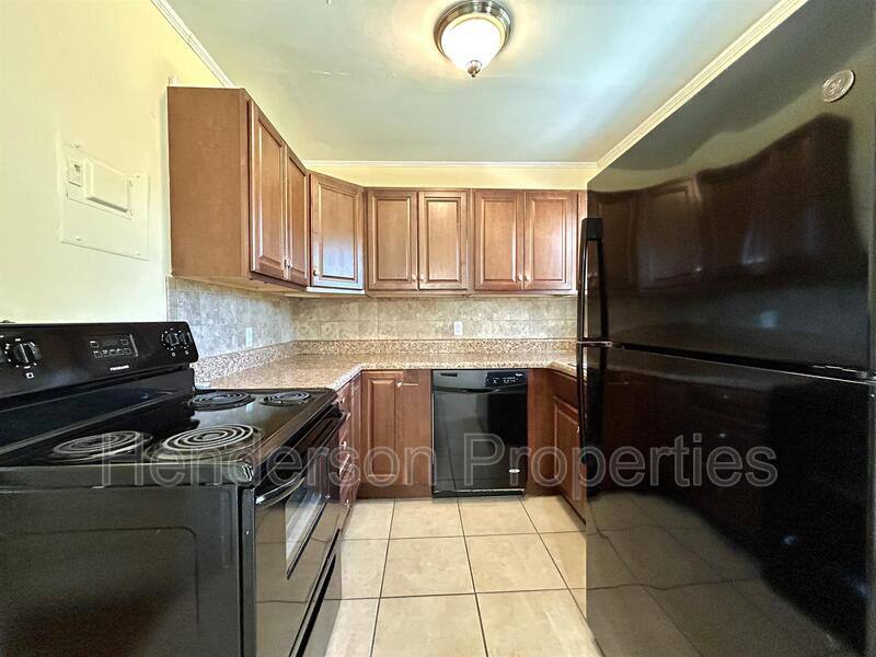 Apartment for rent at 1526 Landis Ave, Charlotte, NC 28205