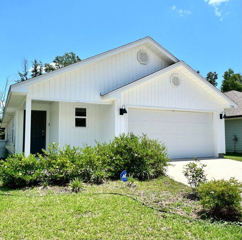 House for rent at 5386 Peach Dr, Milton, FL 32571