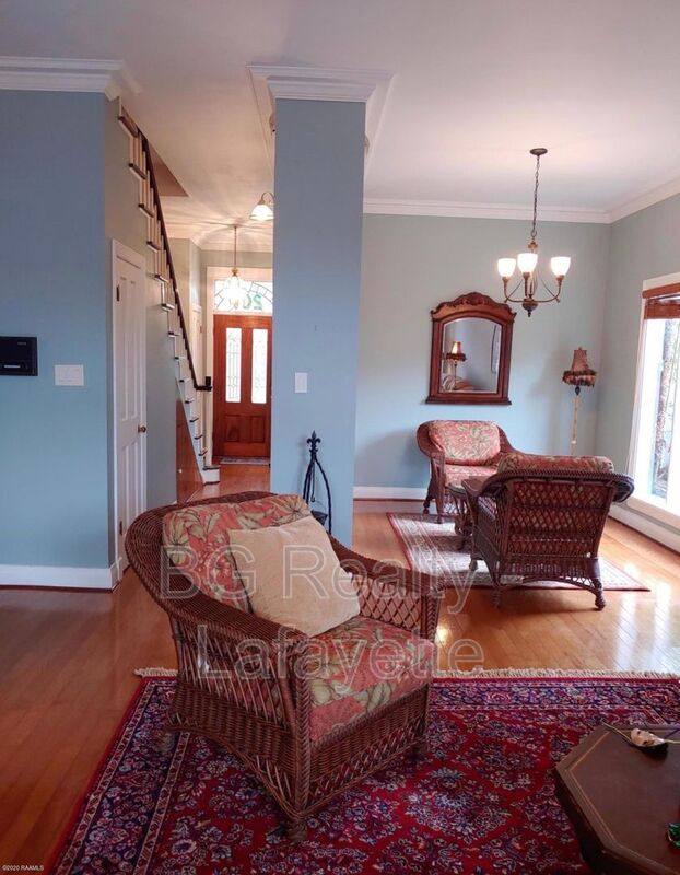 Townhouse for rent at 201 Ursuline St, Lafayette, LA 70506
