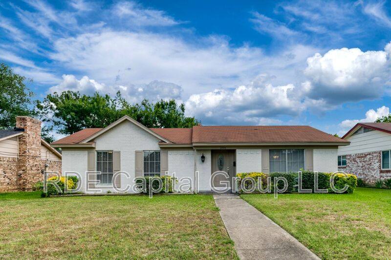 House for rent at 2726 Starcrest Lane, Dallas, TX 75234
