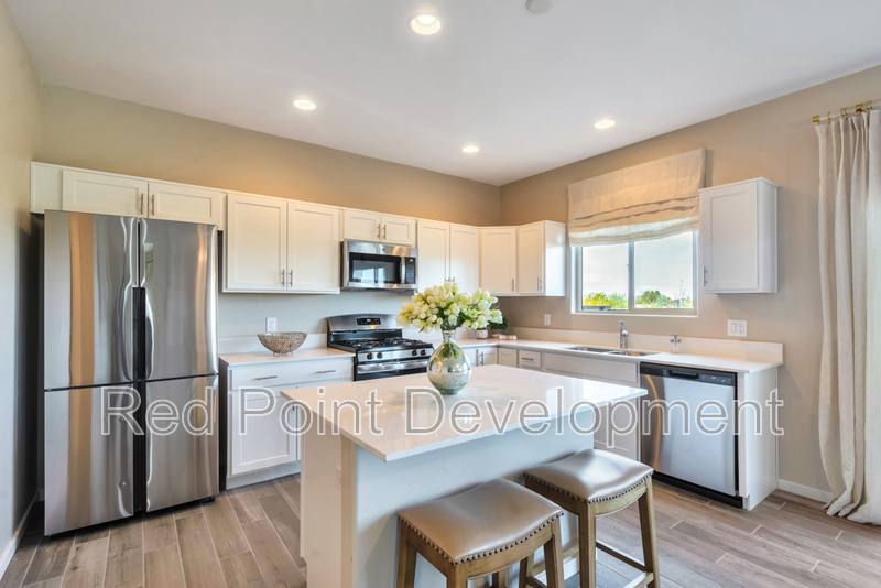 Townhouse for rent at 8441 N Thornydale Rd, Tucson, AZ 85742
