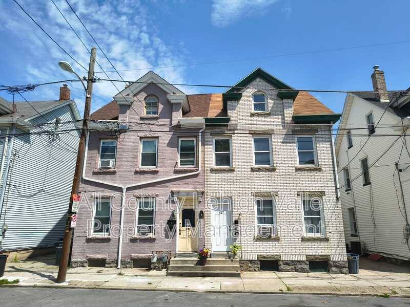 Apartment for rent at 427 W Berwick, Easton, PA 18042