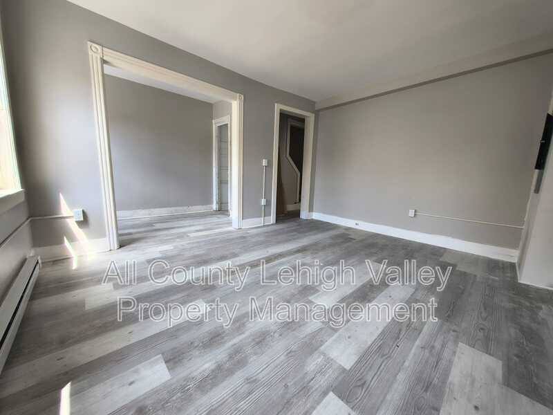 Apartment for rent at 427 W Berwick, Easton, PA 18042