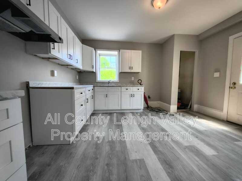 Apartment for rent at 427 W Berwick, Easton, PA 18042