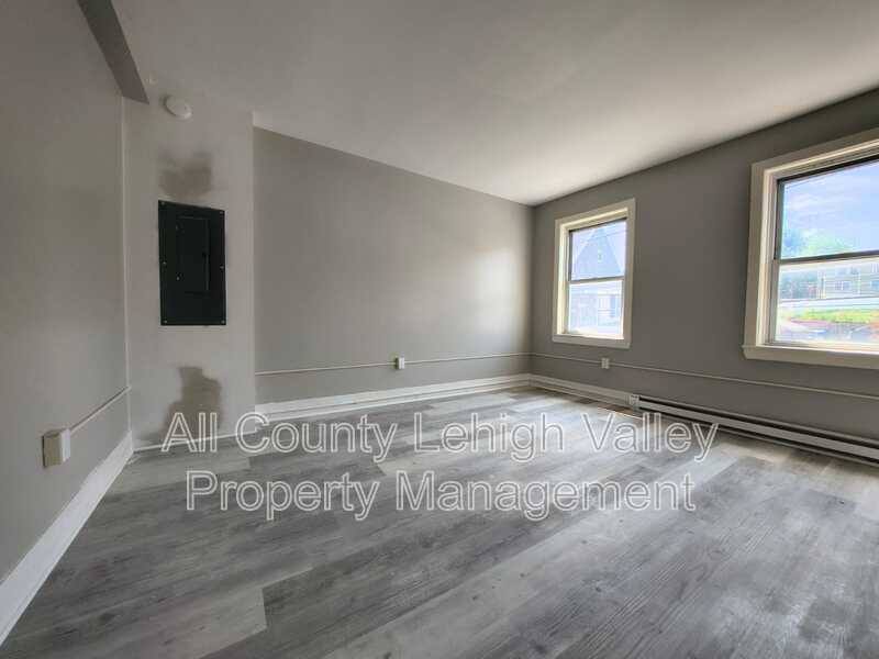 Apartment for rent at 427 W Berwick, Easton, PA 18042