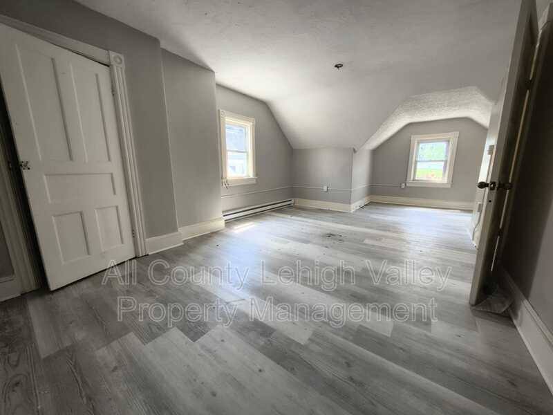 Apartment for rent at 427 W Berwick, Easton, PA 18042