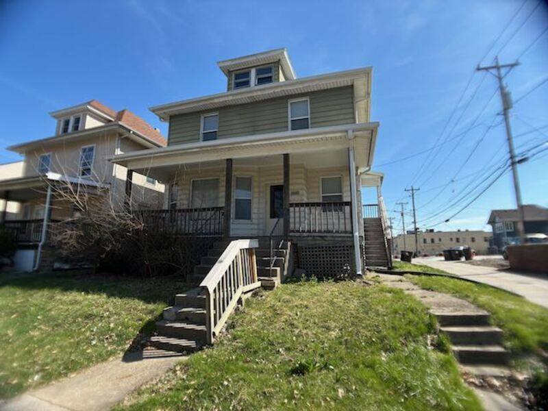 House for rent at 1010 N Elmwood Ave, Peoria, IL 61606