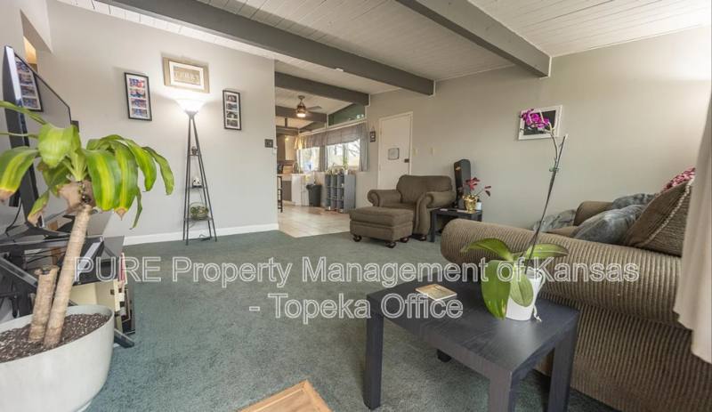 House for rent at 1629 SW 24th St, Topeka, KS 66611