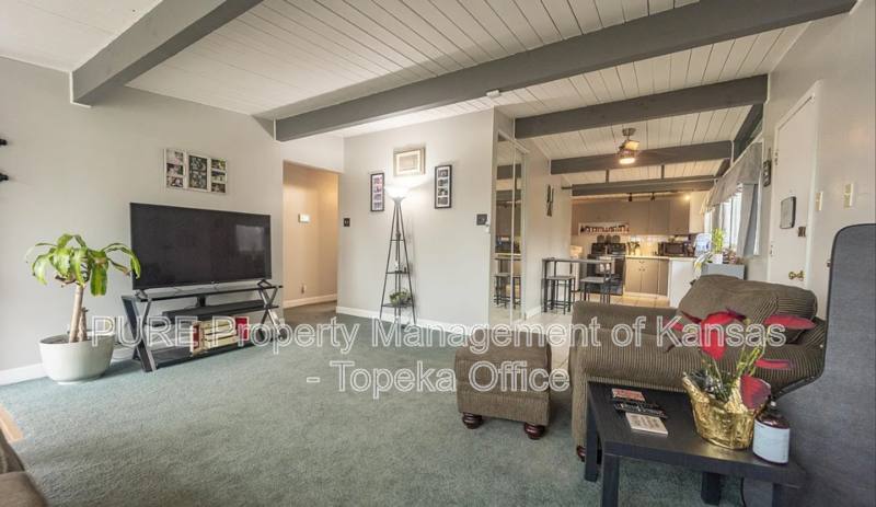 House for rent at 1629 SW 24th St, Topeka, KS 66611