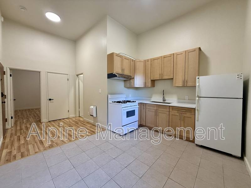 Apartment for rent at 2315 Mission St #106, San Francisco, CA 94110