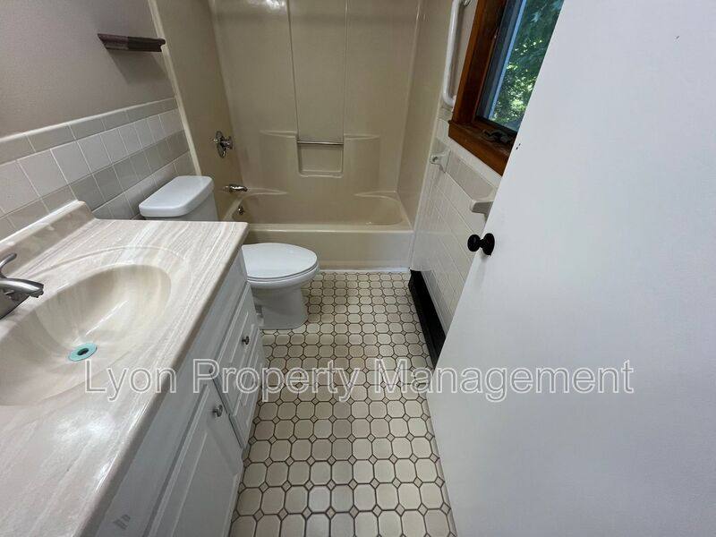 Apartment for rent at 67 Hutchinson St, Warwick, RI 02886