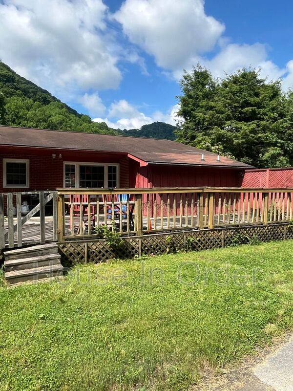 House for rent at 54 Cottage Dr #A, Maggie Valley, NC 28751
