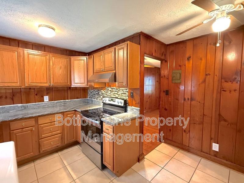 Apartment for rent at 3128 Creighton Dr, Charlotte, NC 28205