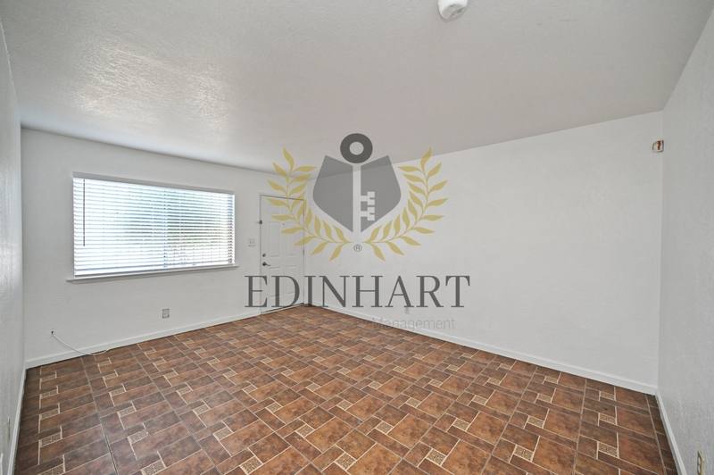 Apartment for rent at 2303 S Poppy Ave #101, Fresno, CA 93706