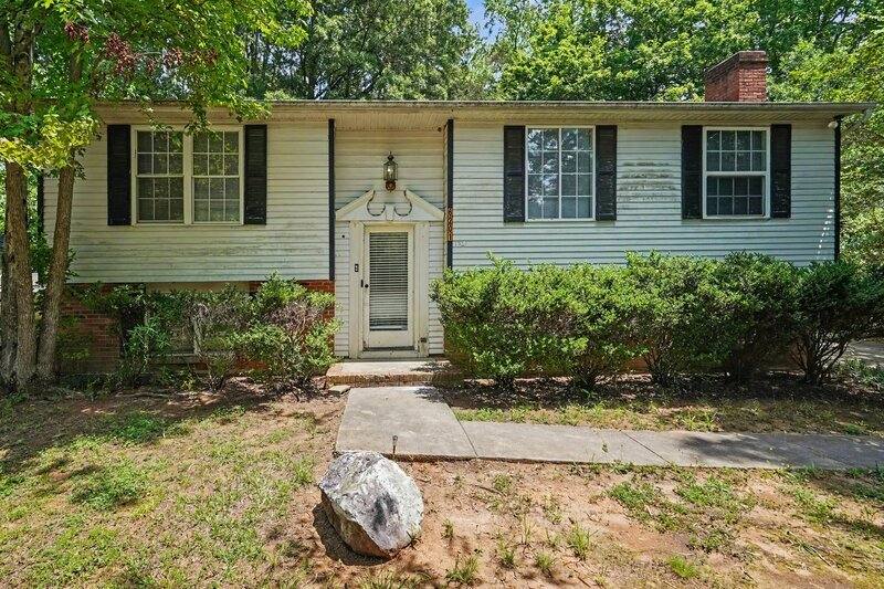 House for rent at 6201 Turtle Neck Lane, Charlotte, NC 28227
