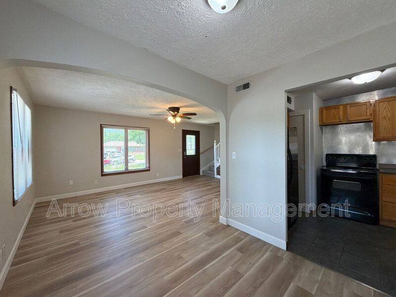 House for rent at 5121 Pioneers Blvd, Lincoln, NE 68506
