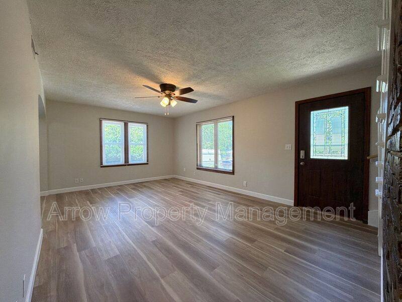 House for rent at 5121 Pioneers Blvd, Lincoln, NE 68506