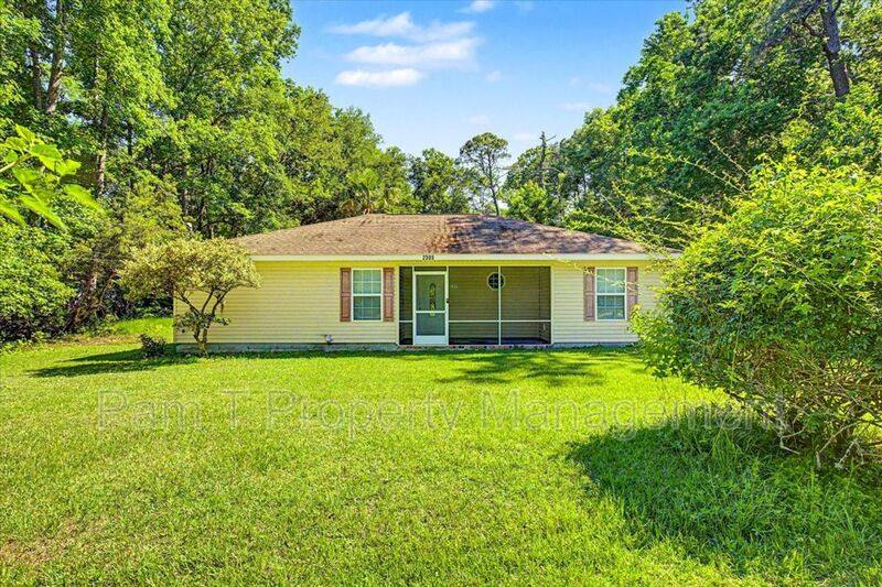 House for rent at 2305 Spivey Ave, Savannah, GA 31408