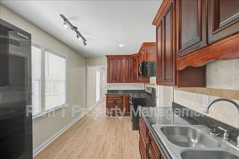 House for rent at 102 Juniper Circle, Savannah, GA 31419