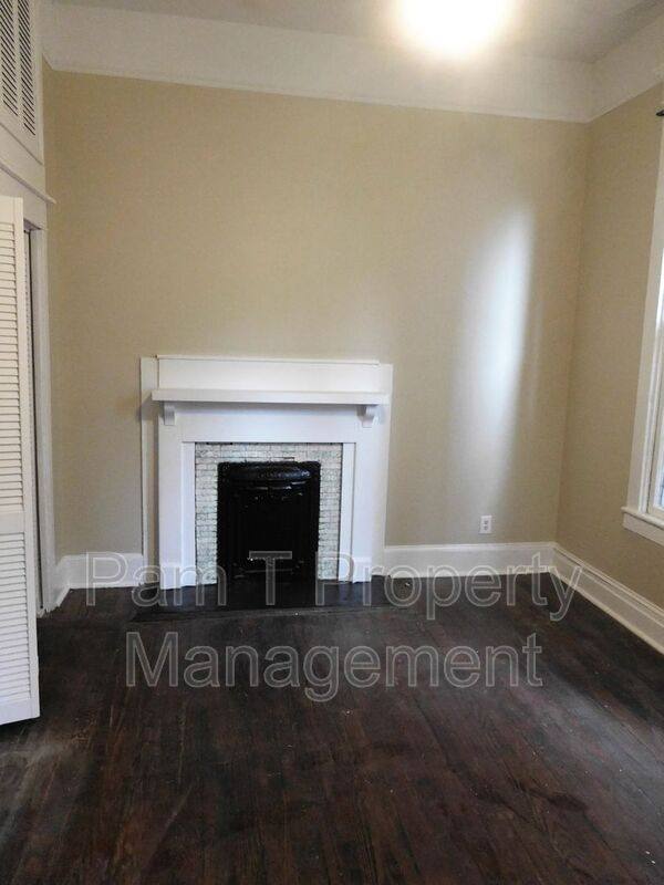 House for rent at 512 E Waldburg Lane, Savannah, GA 31401