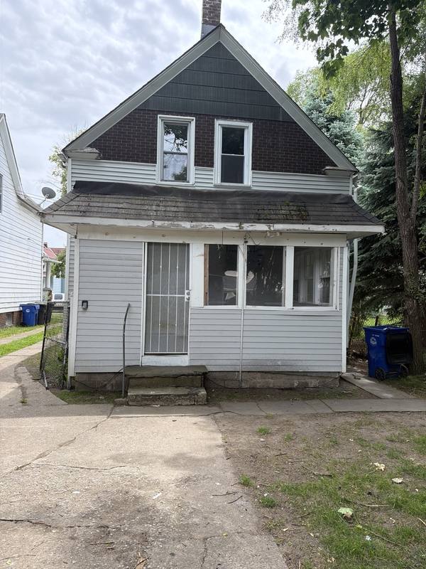 Apartment for rent at 4144 Hyde Ave #UPSTAIRS, Cleveland, OH 44109