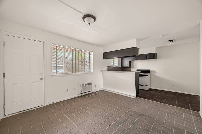 Apartment for rent at 2712 Oakcliff St #5, Houston, TX 77023