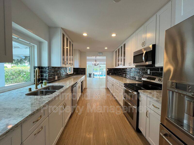 House for rent at 5710 Jumilla Ave, Woodland Hills, CA 91367
