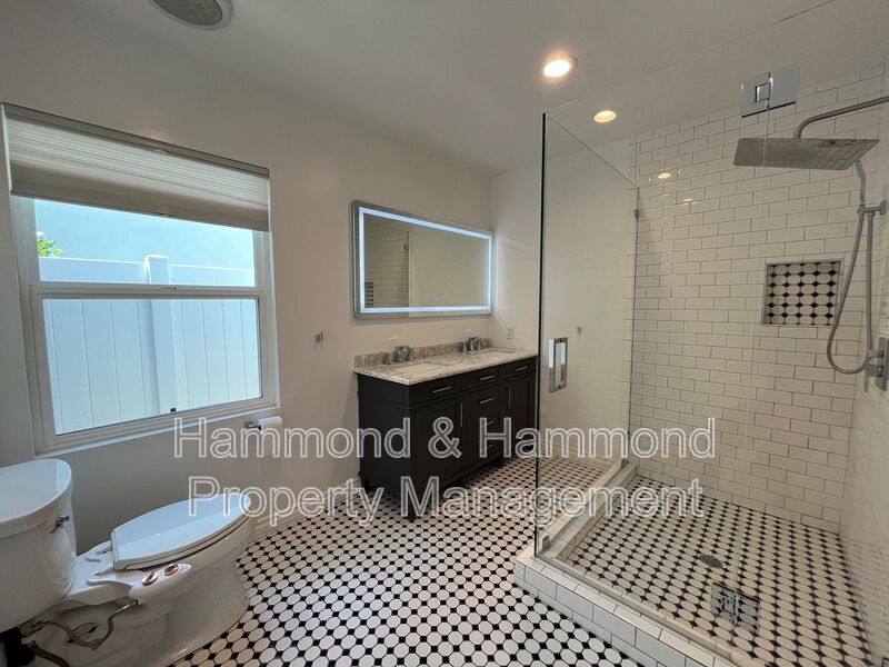 House for rent at 5710 Jumilla Ave, Woodland Hills, CA 91367