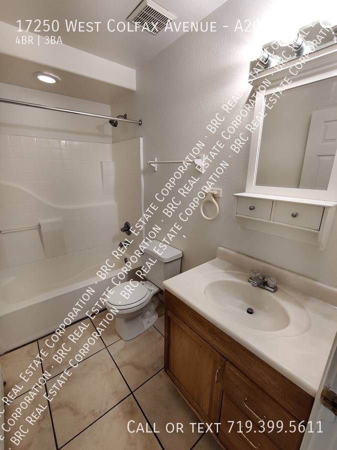 Townhouse for rent at 17250 W Colfax Ave, Golden, CO 80401