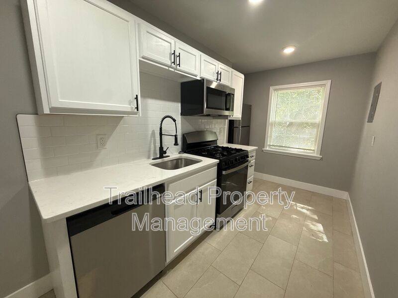Apartment for rent at 6421 Brookside Rd #3S, Kansas City, MO 64113