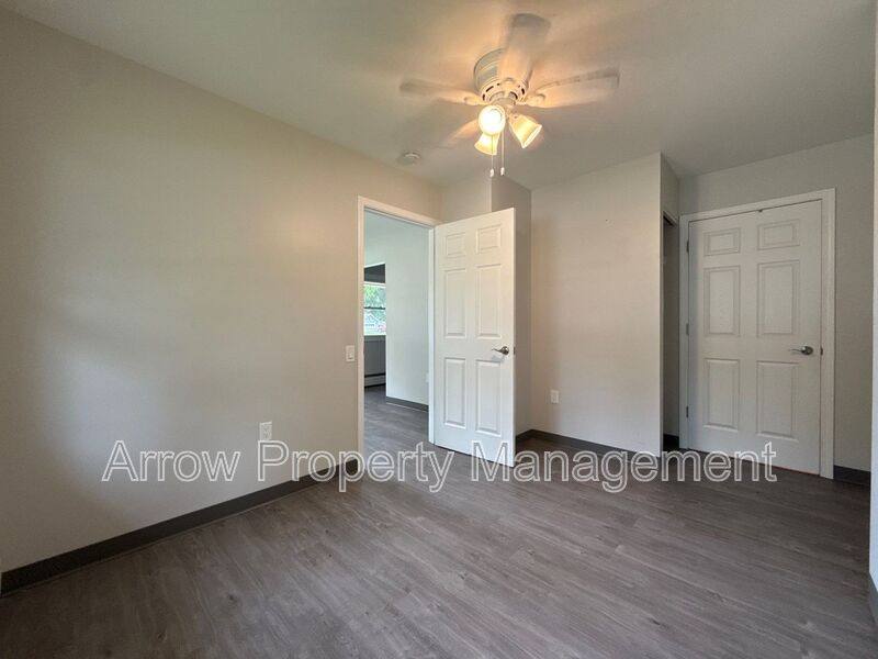 Apartment for rent at 407 H St #20, Hamburg, IA 51640