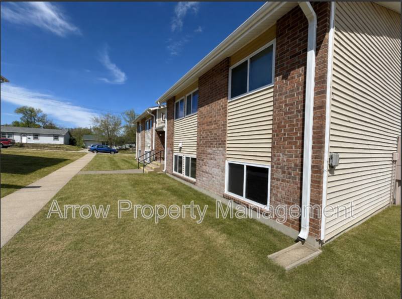 Apartment for rent at 902 E St #D, McCook, NE 69001