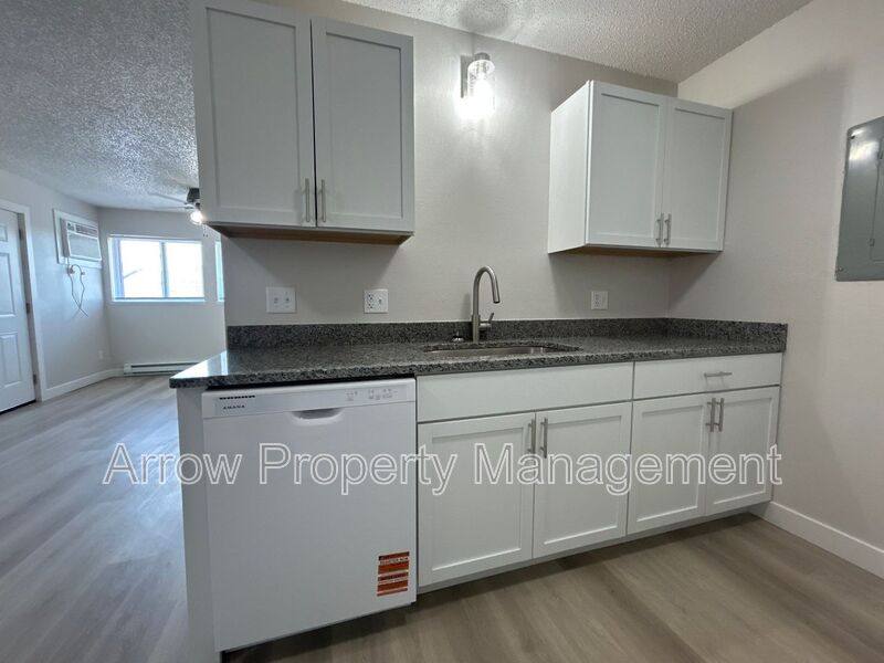 Apartment for rent at 902 E St #D, McCook, NE 69001