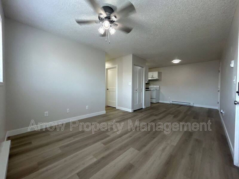 Apartment for rent at 902 E St #D, McCook, NE 69001