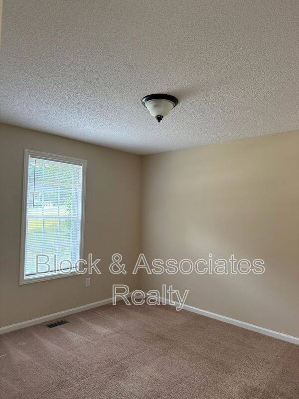 Apartment for rent at 1818 Saddlewood Court #B, Asheboro, NC 27203