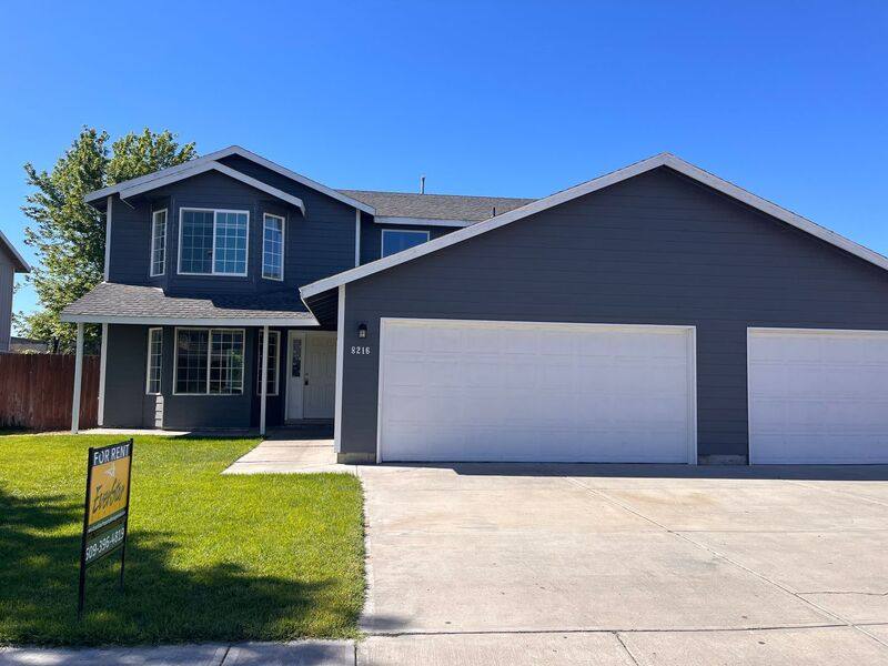 House for rent at 8216 Quatsino Dr, Pasco, WA 99301