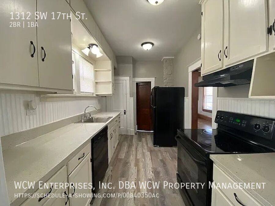 House for rent at 1312 SW 17th St, Topeka, KS 66604