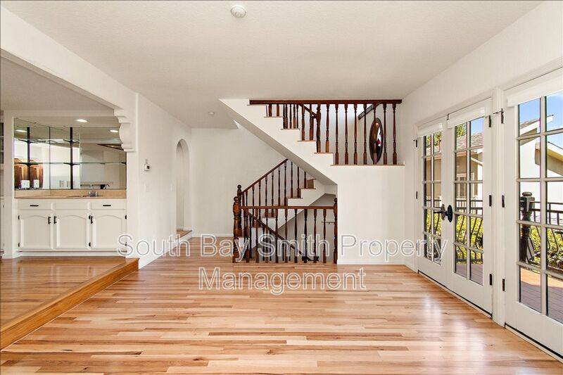 Townhouse for rent at 227 S Irena Ave #4, Redondo Beach, CA 90277