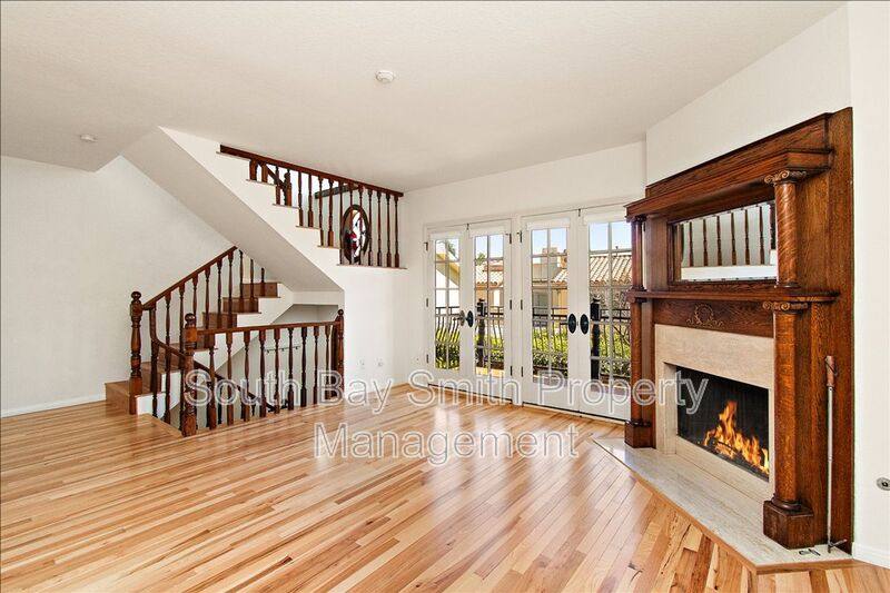 Townhouse for rent at 227 S Irena Ave #4, Redondo Beach, CA 90277