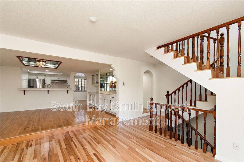 Townhouse for rent at 227 S Irena Ave #4, Redondo Beach, CA 90277