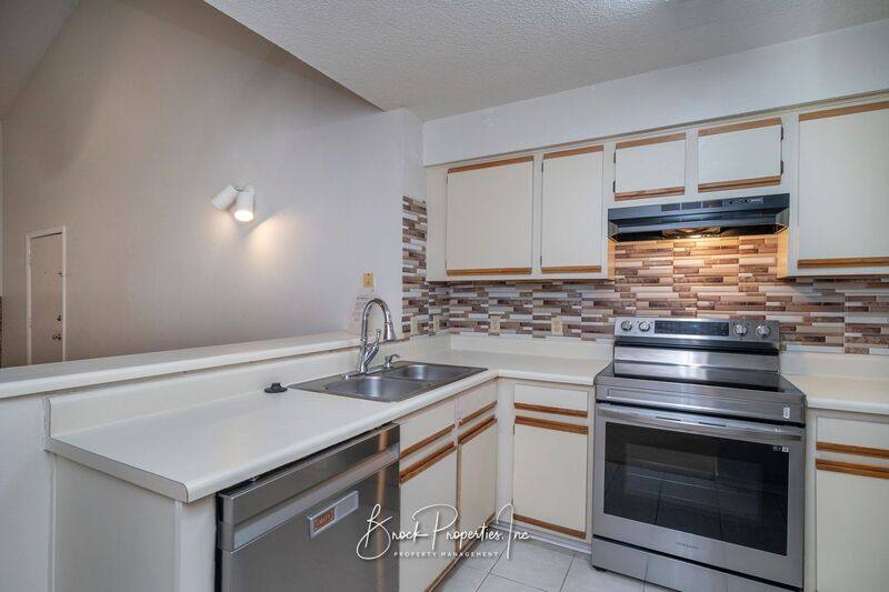 Condo for rent at 5001 Grande Dr #1422, Pensacola, FL 32504