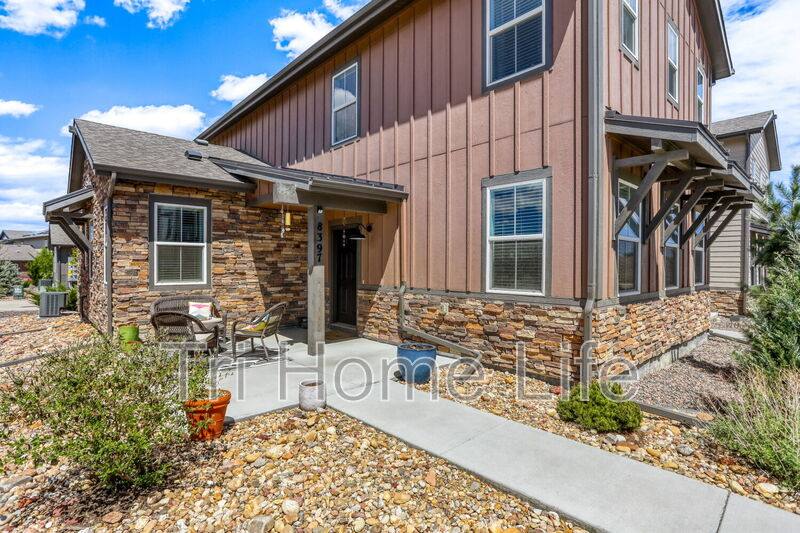 Townhouse for rent at 8397 Mount Ouray Rd, Littleton, CO 80125