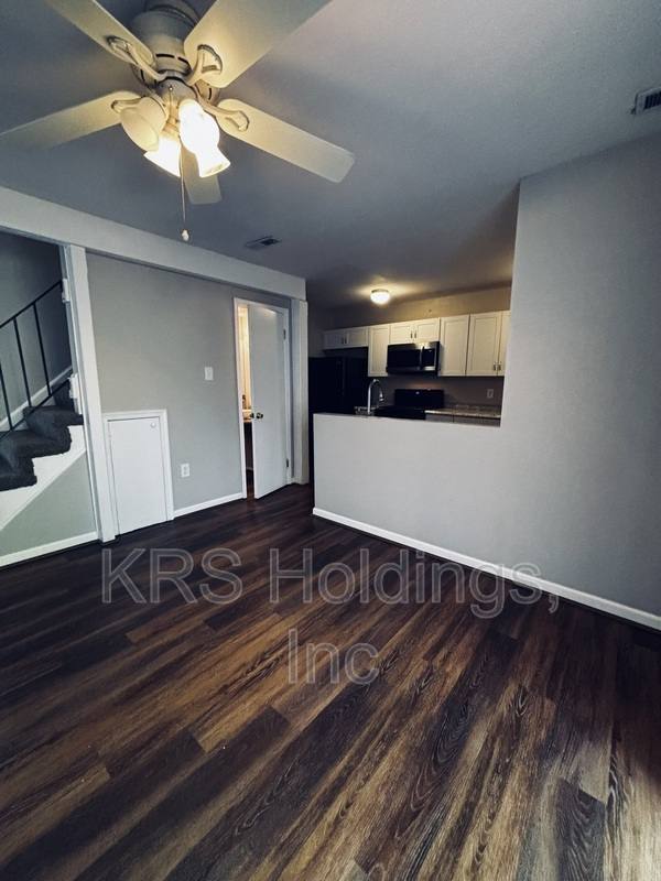 Townhouse for rent at 817 Pleasant St, Henrico, VA 23075